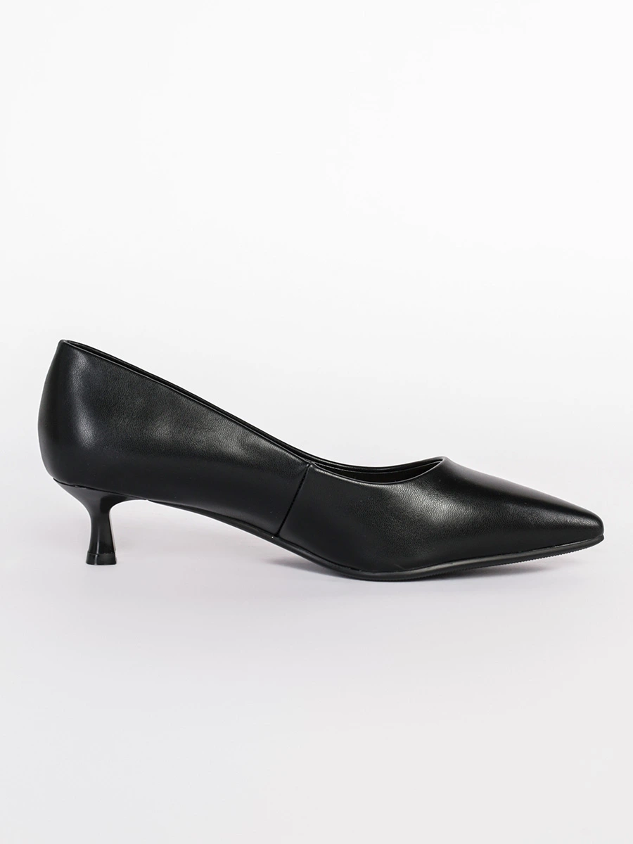 Туфли-лодочки черного цвета из натуральной кожи